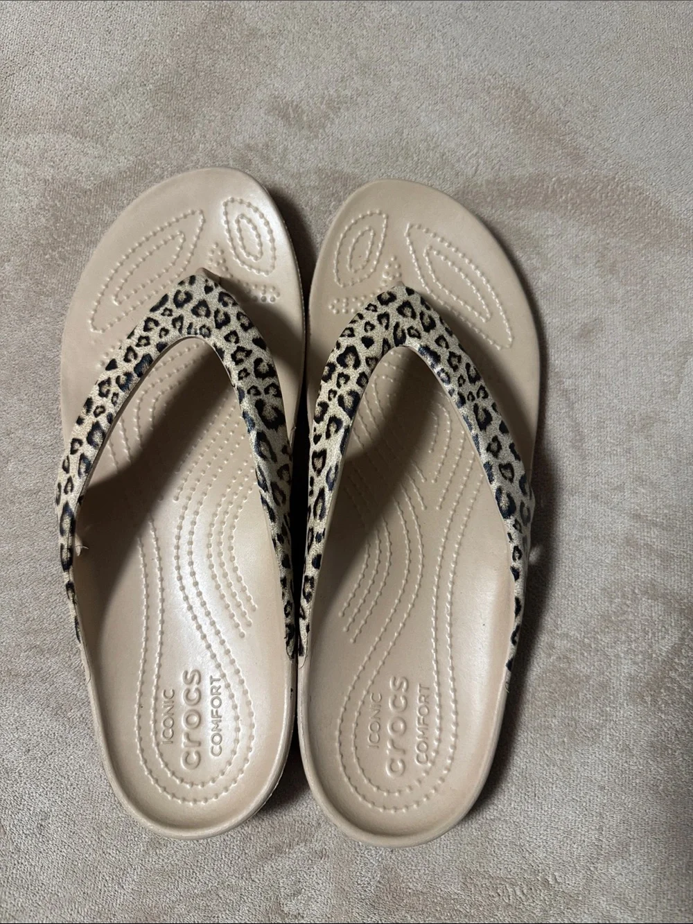 CROCS Women's Tan Flip Flop Sandals with Leopard-Print Straps